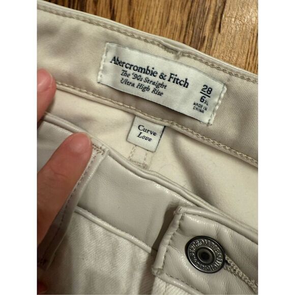 Abercrombie & Fitch white ultra High Rise The 90s straight Jeans Size 4 Extra Lo - Picture 5 of 6